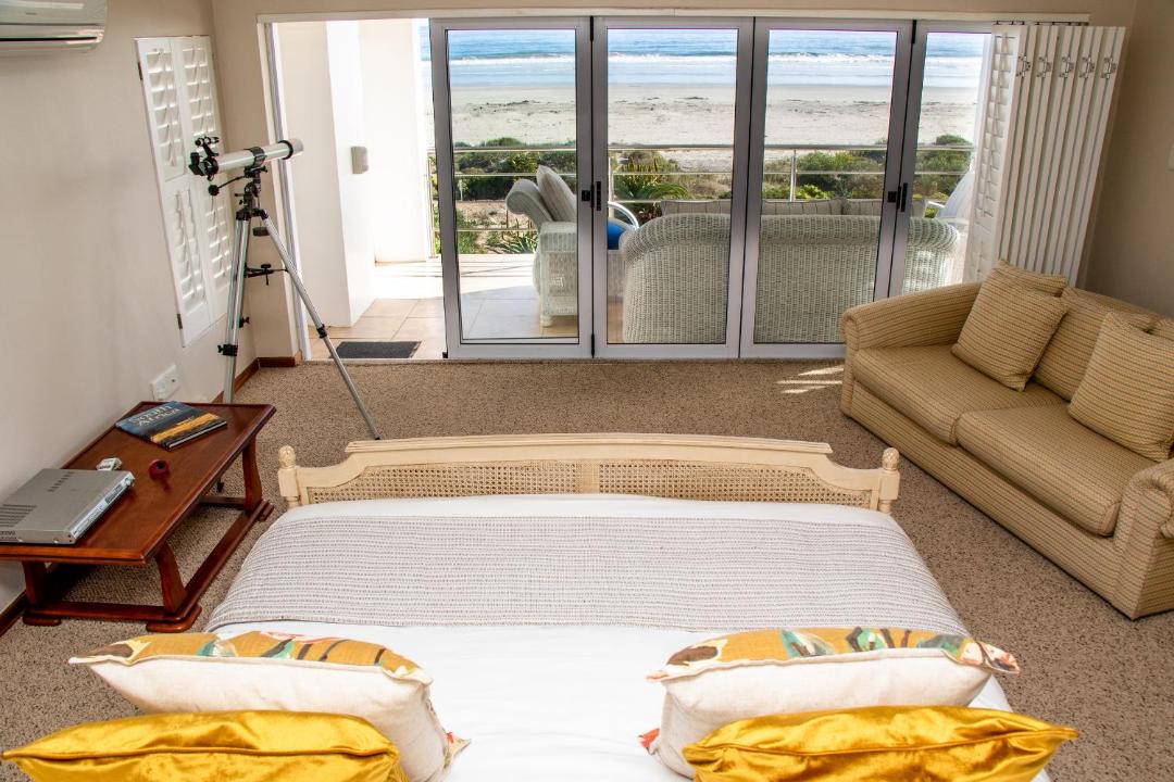 Photo of Others in Paternoster