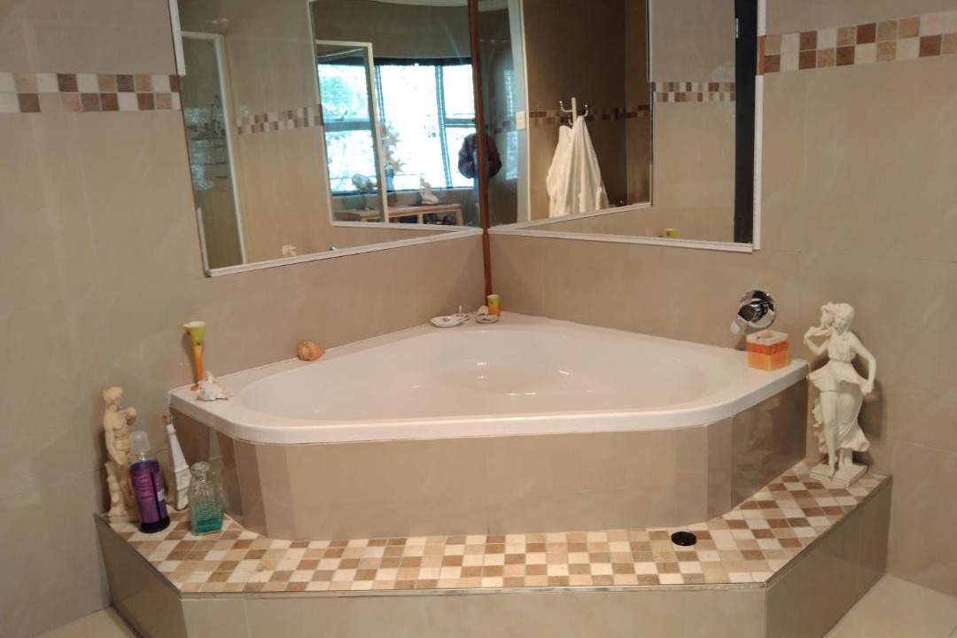 Photo of Bathroom in Menlyn