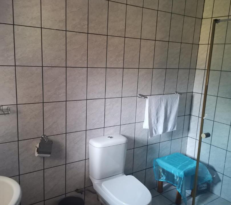 Photo of Bathroom in Riebeeckstad