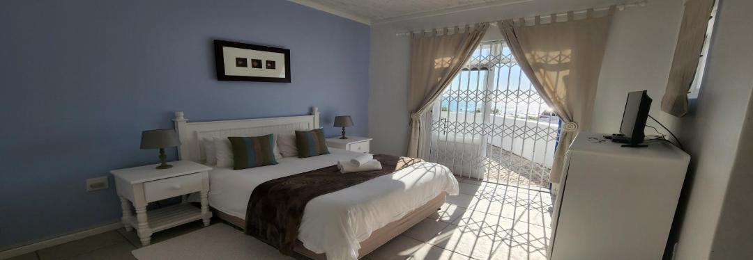 Photo of Others in Paternoster
