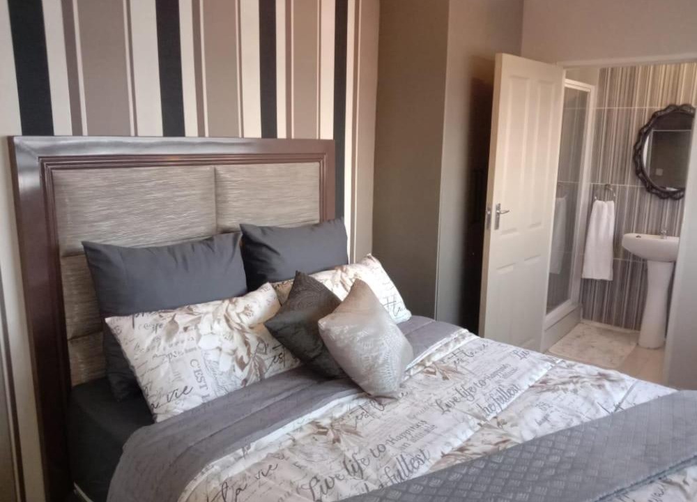 Photo of Bedroom in Greater Johannesburg Metropolitan Area