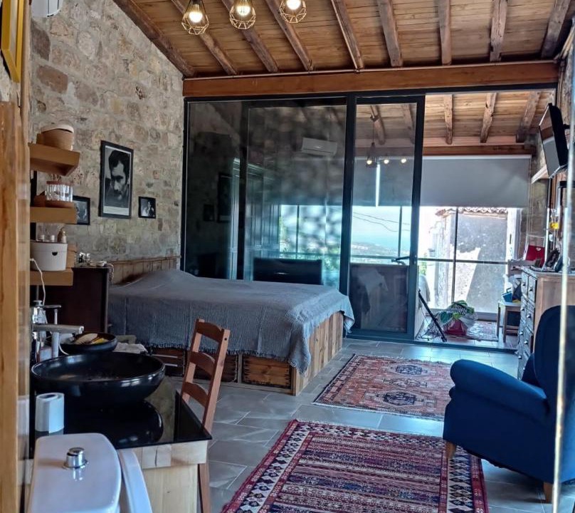Photo of Livingroom in Karaburun