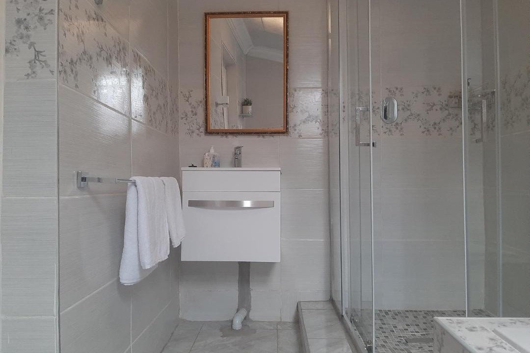 Photo of Bathroom in Silverton