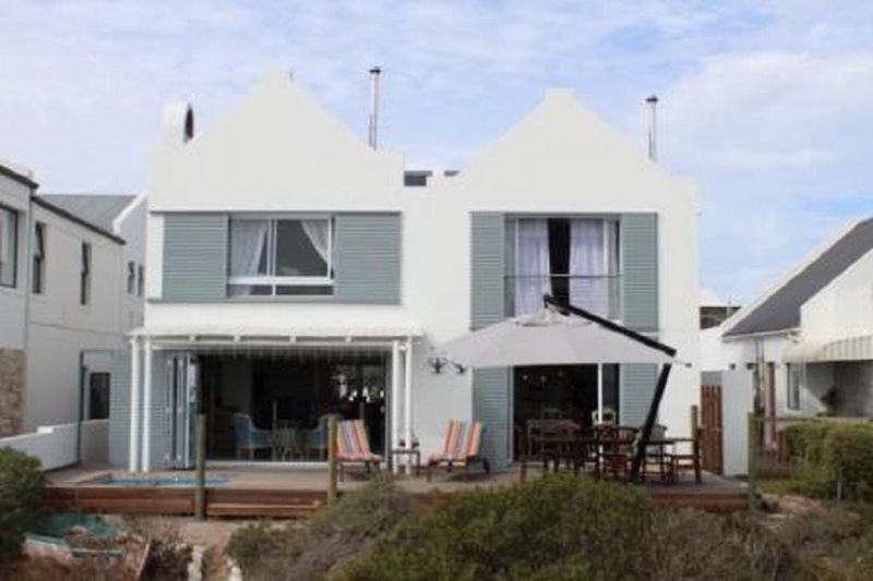 Photo of Others in Paternoster