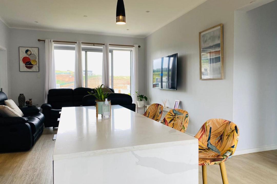 Photo of Livingroom in Sheffield Beach