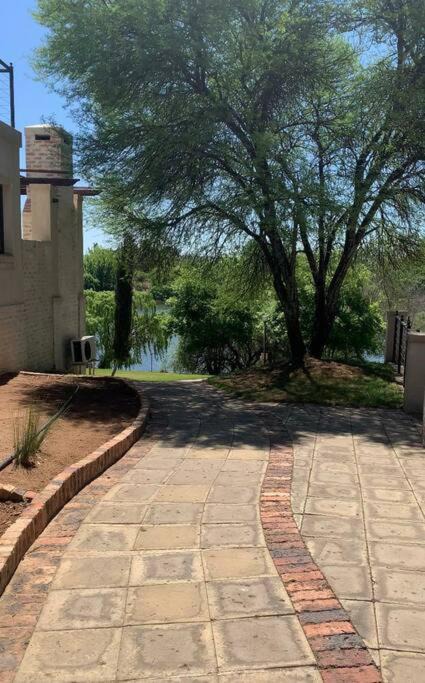 Photo of Others in Parys