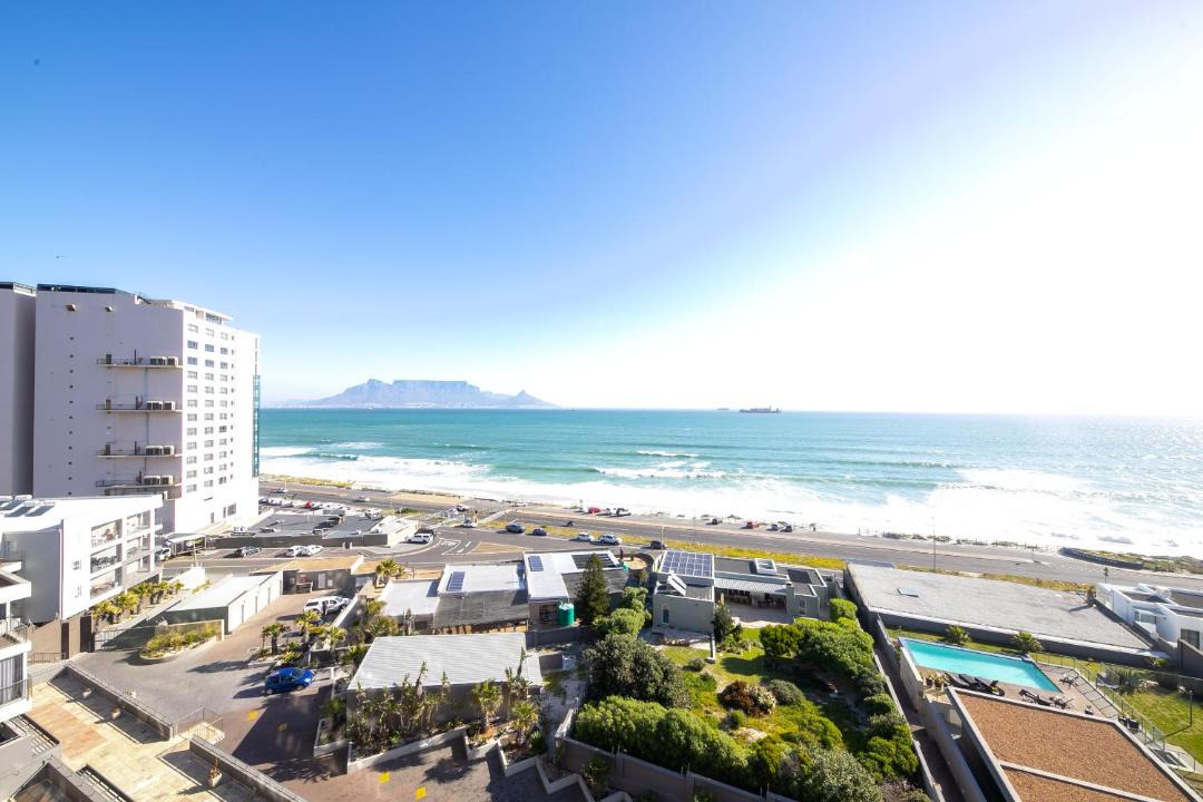 Photo of Others in Bloubergstrand