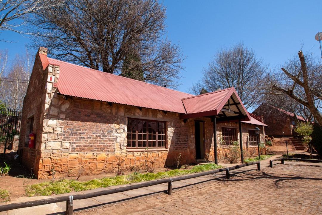 Photo of Buildings in Dullstroom