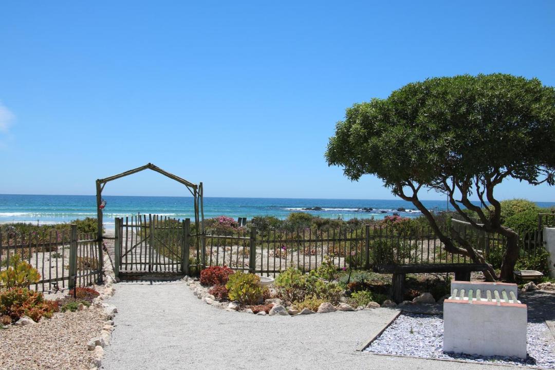 Photo of Others in Paternoster