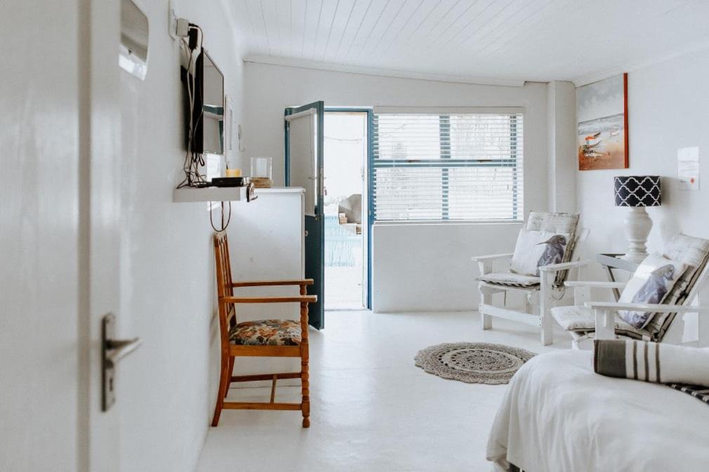 Photo of Others in Paternoster