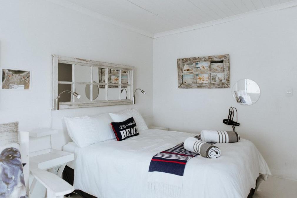 Photo of Others in Paternoster