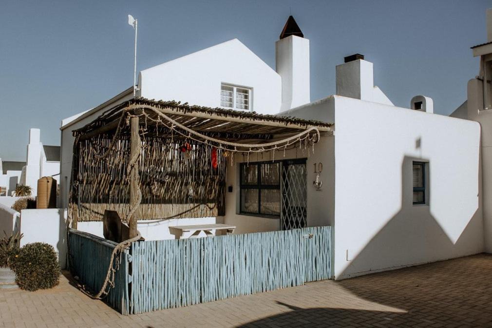 Photo of Others in Paternoster