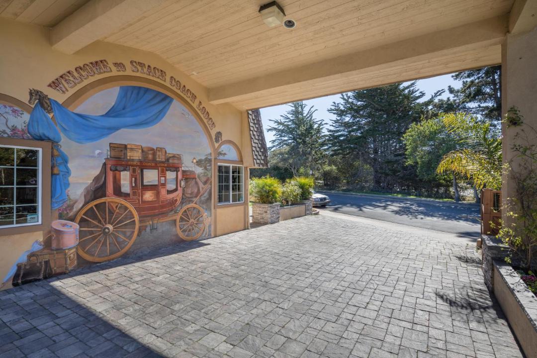 Photo of Others in Downtown Monterey