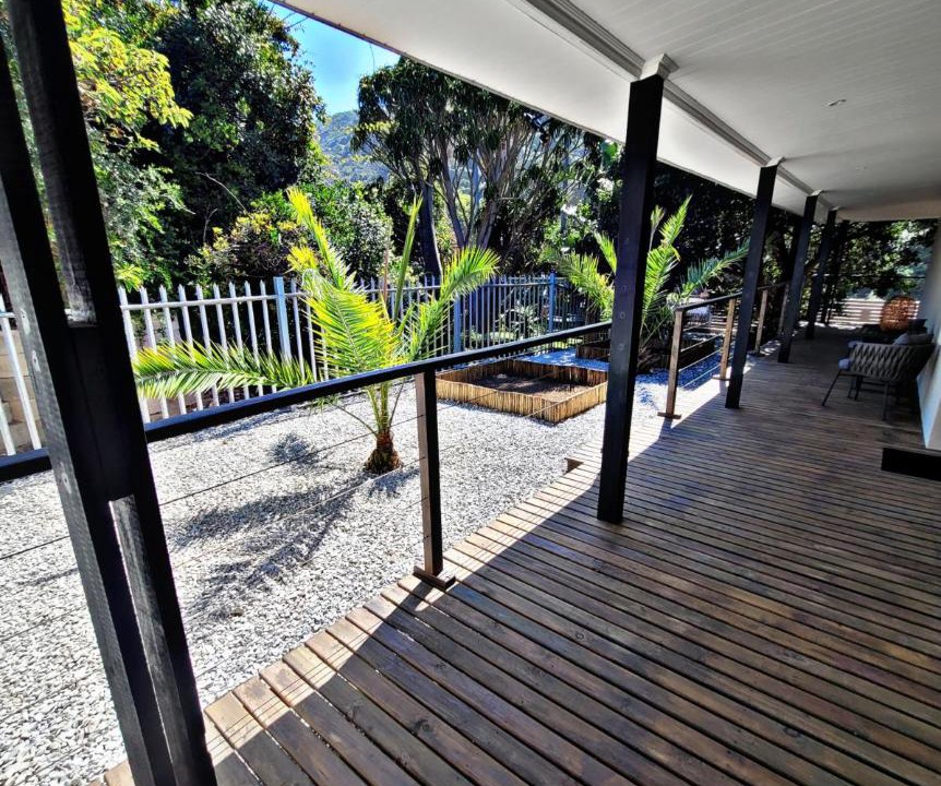 Photo of Patio Balcony in Wilderness Beach