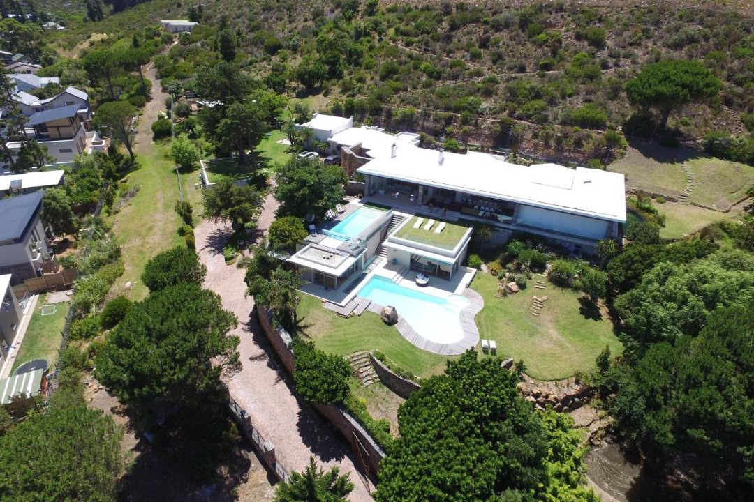 Photo of Others in Scott Estate