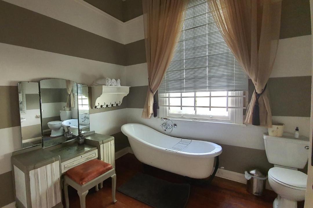 Photo of Bathroom in Muckleneuk