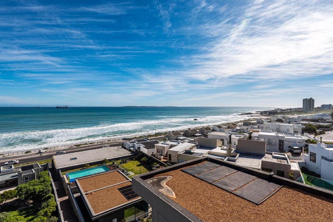 Photo of Others in Bloubergstrand