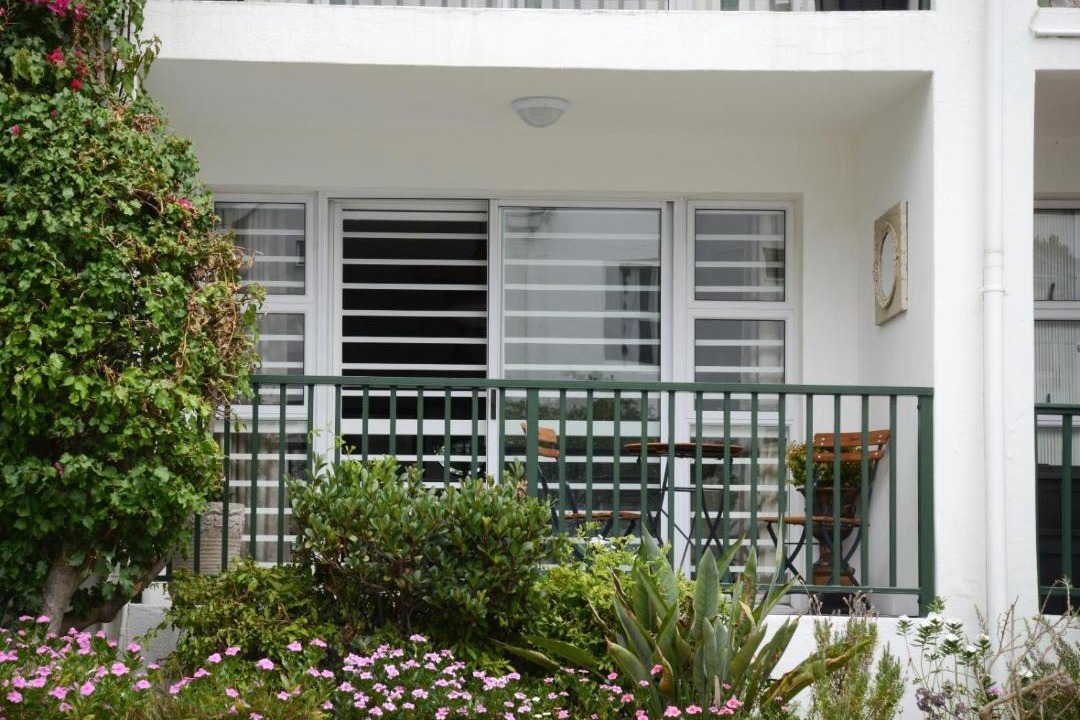 Photo of Others in Scott Estate
