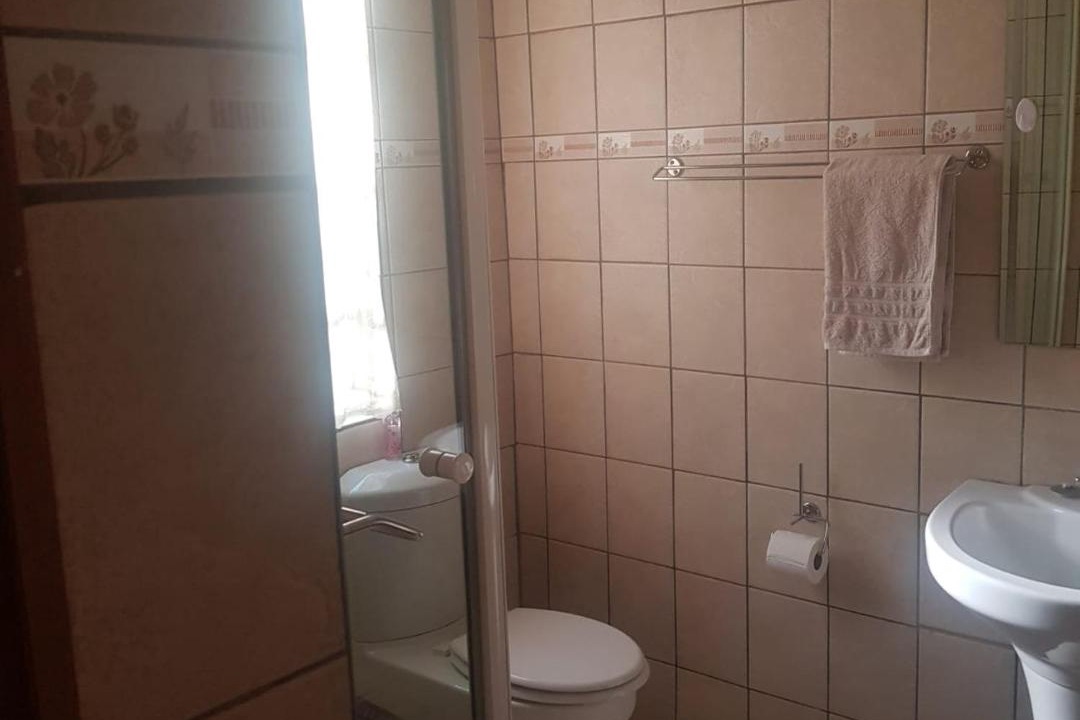 Photo of Bathroom in Upington