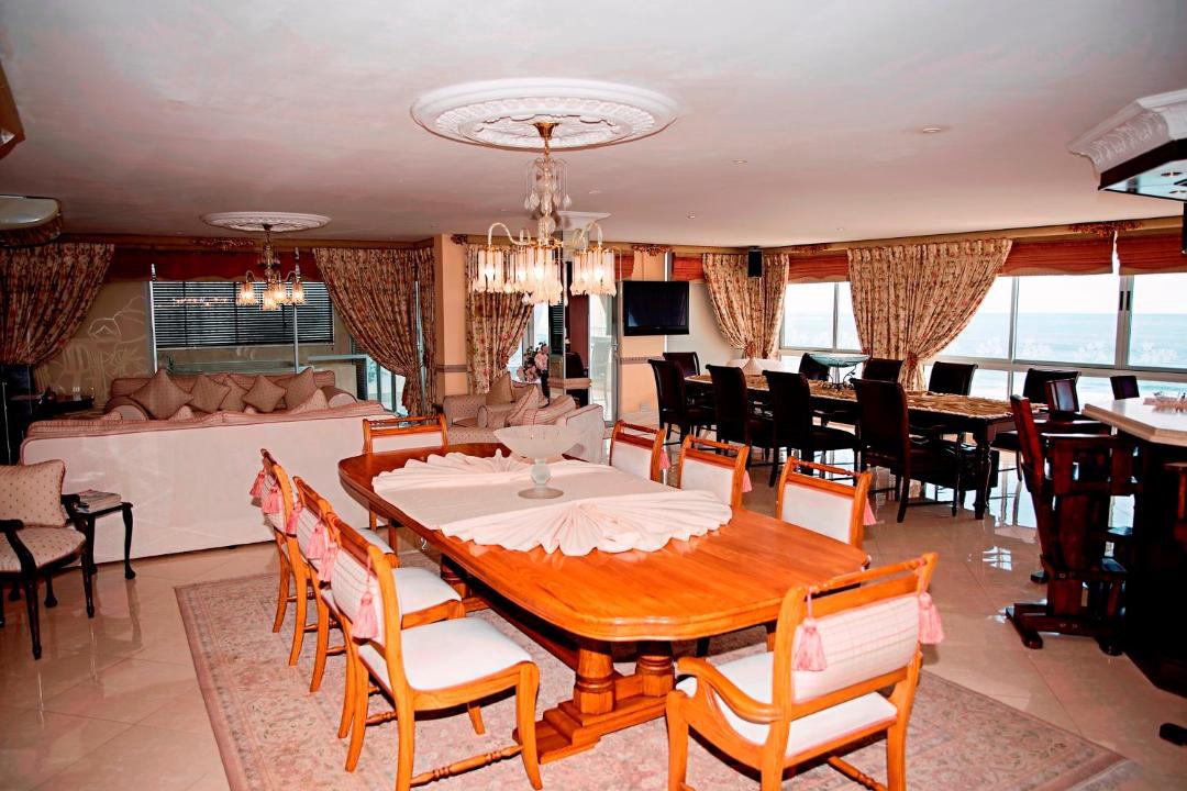 Photo of Livingroom in Margate Beach