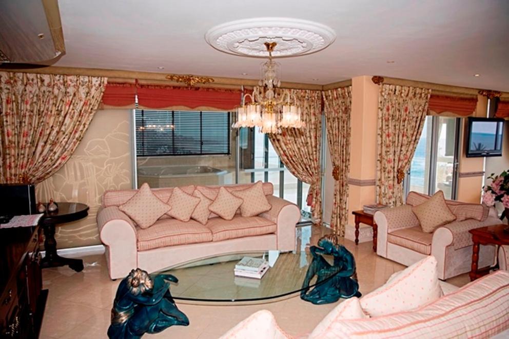 Photo of Livingroom in Margate Beach