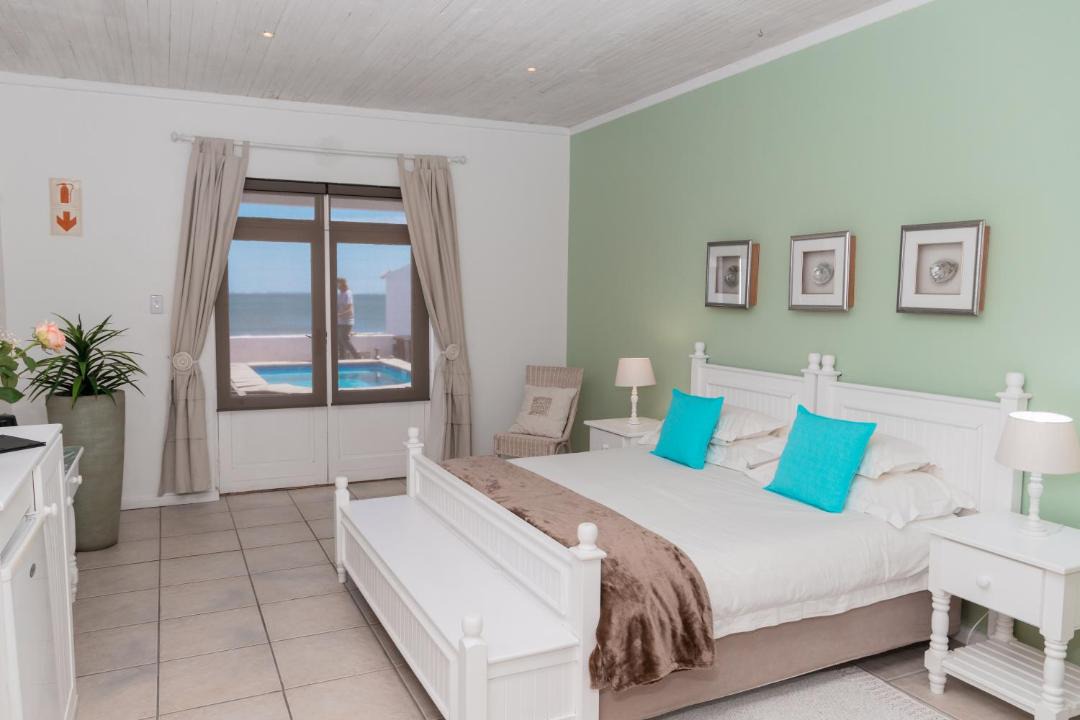 Photo of Others in Paternoster