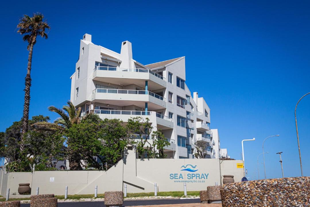 Photo of Others in Bloubergstrand