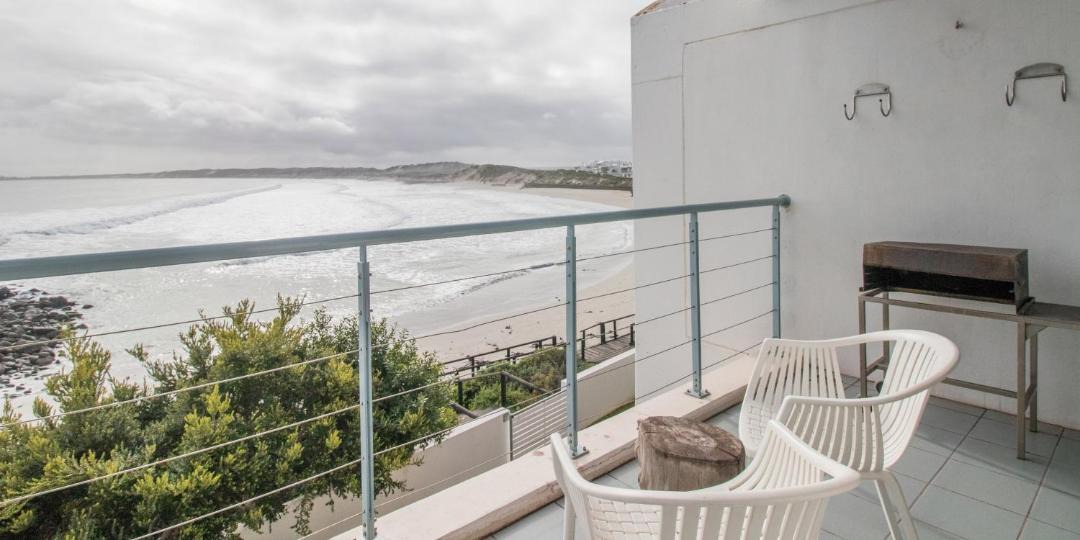 Photo of Patio Balcony in Paradise Beach
