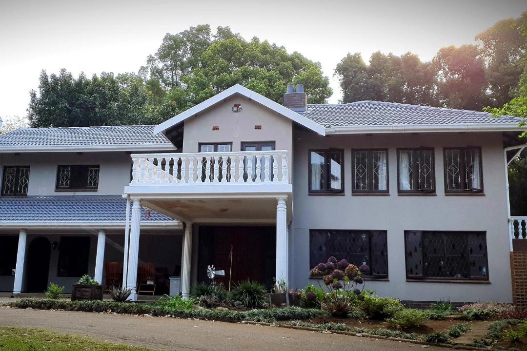 Photo of Buildings in Botha's Hill