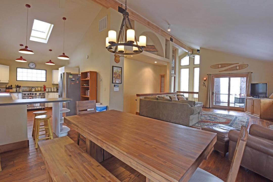 Photo of Livingroom in Brockway