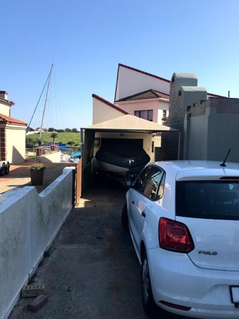 Photo of Others in Port Owen