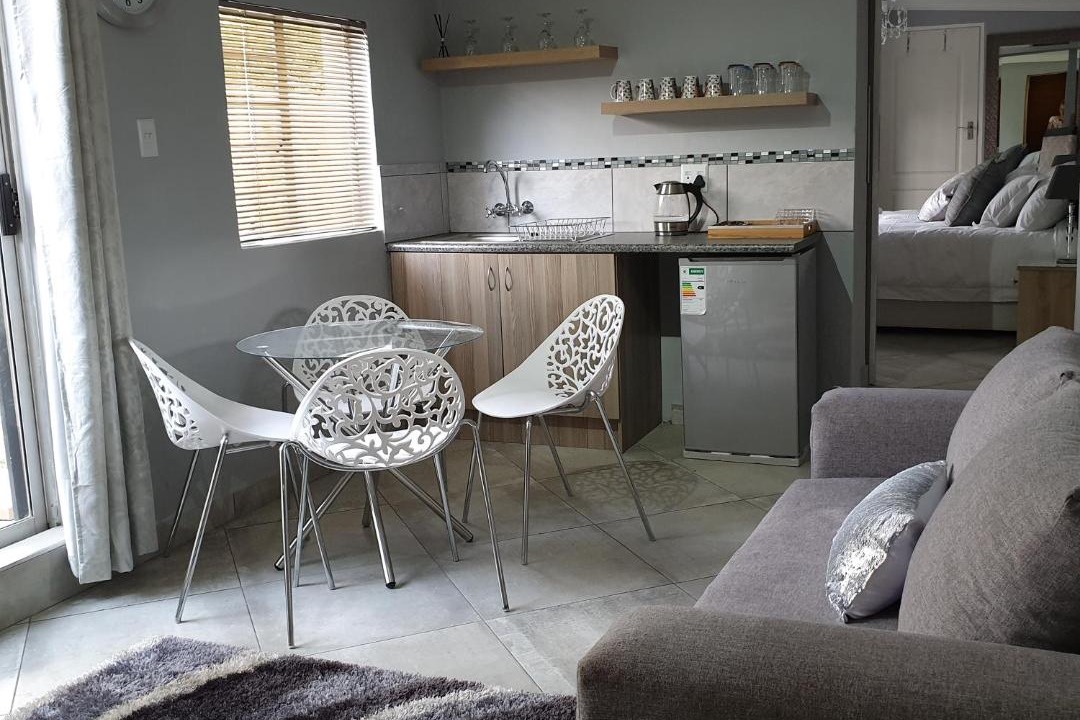 Photo of Livingroom in Alberton