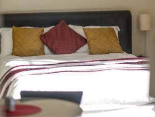Photo of Bedroom in Pollok Beach