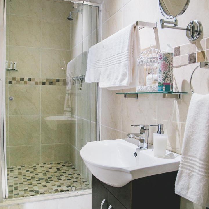 Photo of Bathroom in Komani