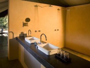 Photo of Bathroom in Thorny Bush Game Reserve