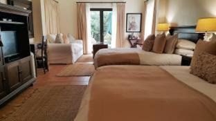 Photo of Livingroom in Claremont