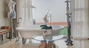 Photo of Bathroom in Wilderness Beach