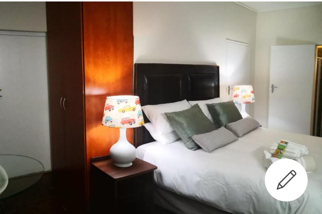 Photo of Bedroom in Somerset West