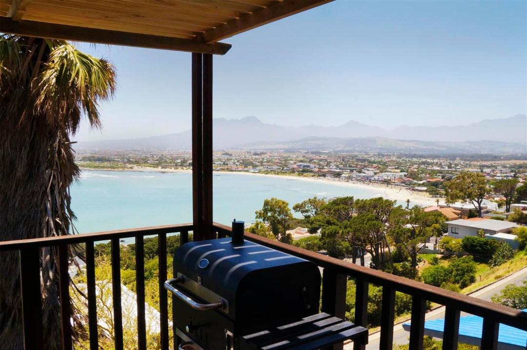 Photo of Patio Balcony in Mountainside