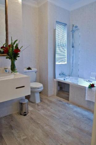 Photo of Bathroom in Woodmead