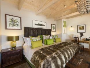 Photo of Bedroom in Redhill