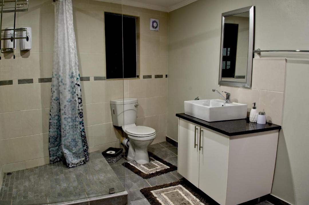 Photo of Bathroom in Elarduspark