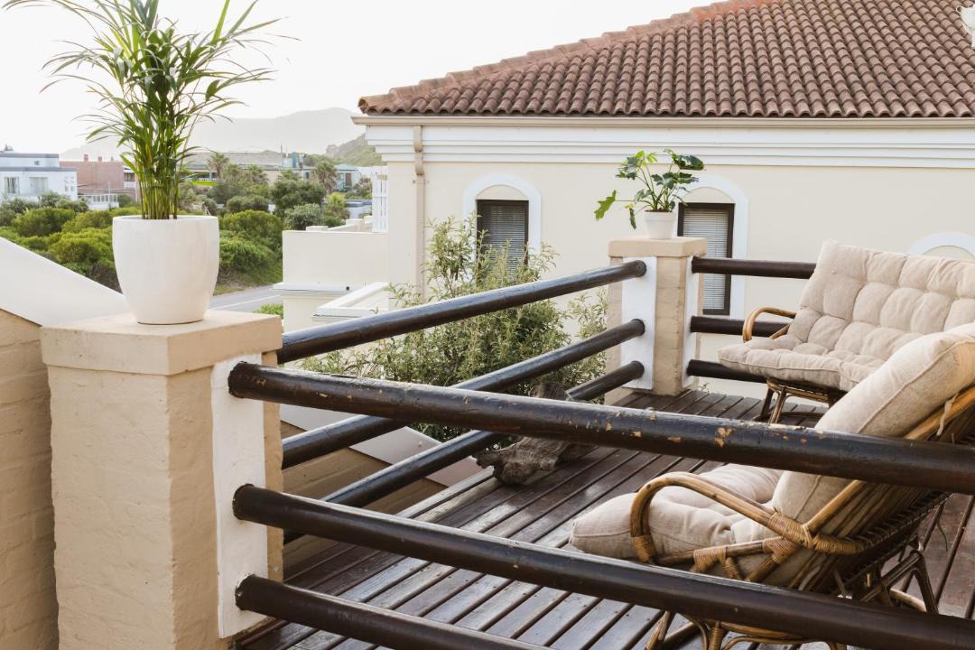 Photo of Patio Balcony in Myoli Beach