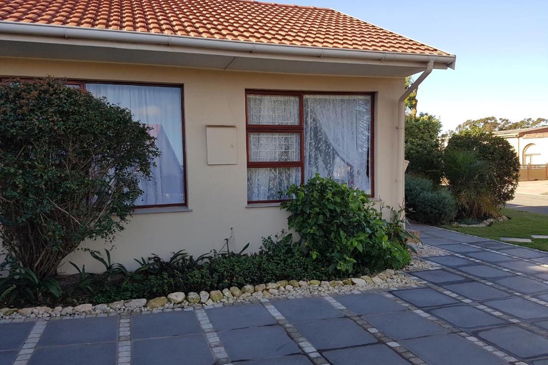 Photo of Others in Vredenburg