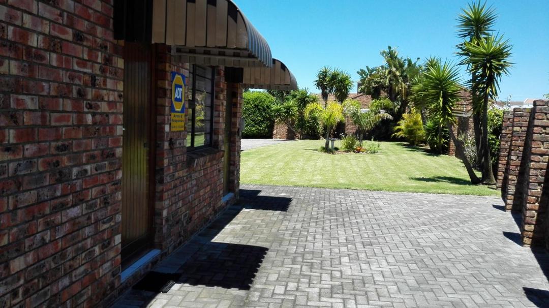 Photo of Others in Humewood