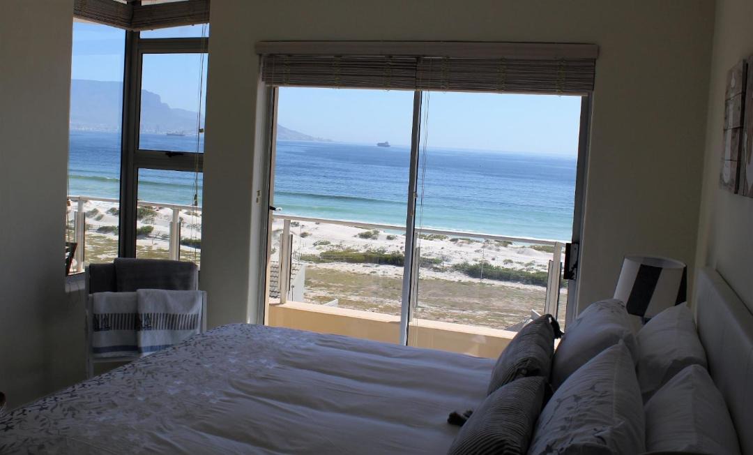 Photo of Others in Bloubergstrand