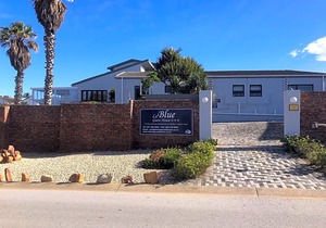 Le Blue Guesthouse