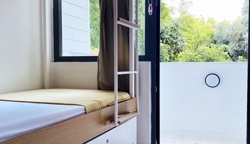 6 Bed Mixed Dorm