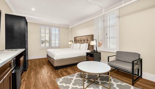 Junior Suite, 1 King Bed