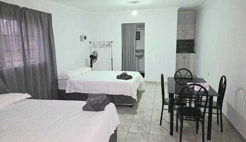 Family Studio, 2 Double Beds, Mountain View